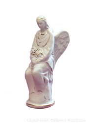Сувенир "Ангел с цветами" (бел., отводка золотом)