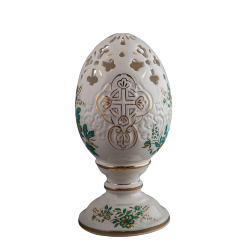 Яйцо пасхальное резное с крестами (бел., зеленый василек, отводка золотом)